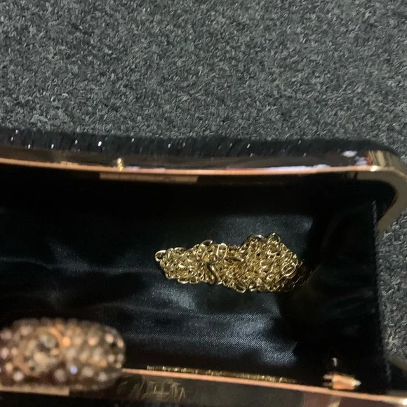 ⭐️Black & Gold Sparkly Clutch Purse - Picture 4 of 4